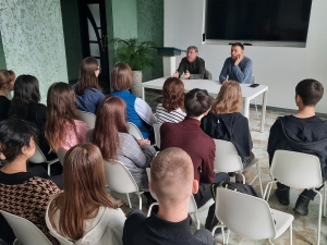 Художественный руководитель филармонии Игорь Новиков встретился со студентами Кузбасского музыкального колледжа
