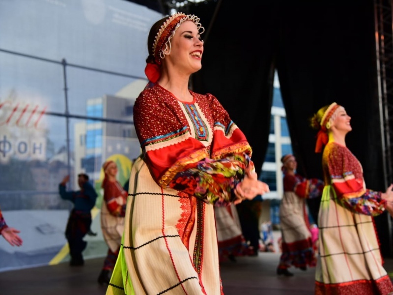 Губернаторский театр танца «Сибирский калейдоскоп». Гастроли по Ханты-Мансийскому автономному округу.