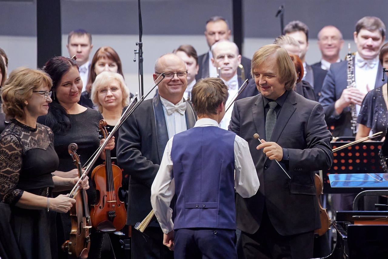 Губернаторский симфонический оркестр открыл творческий сезон концертами с участием Дениса Мацуева