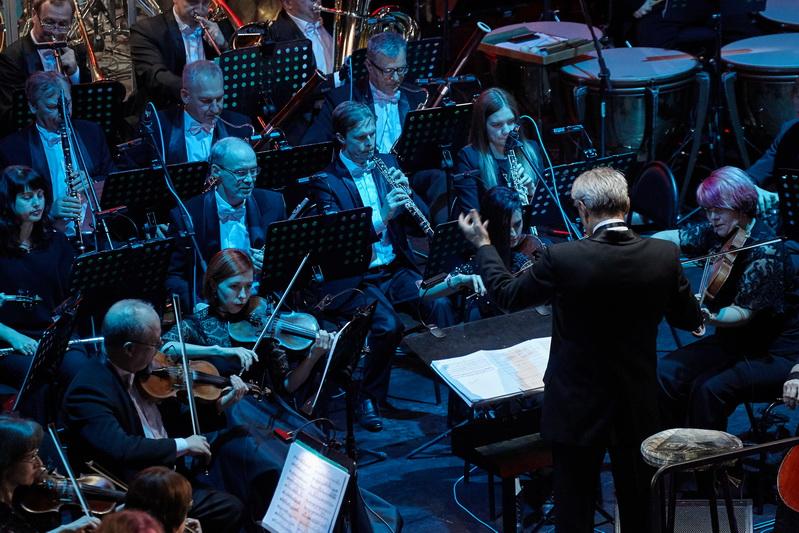 Шоу «METALLICA с Губернаторским симфоническим оркестром», 30 марта
